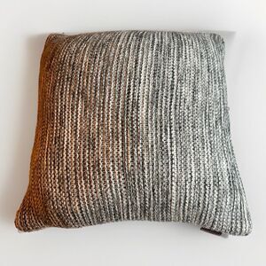 UGG Knit Throw Pillow 20x20 Ivory And Black EUC